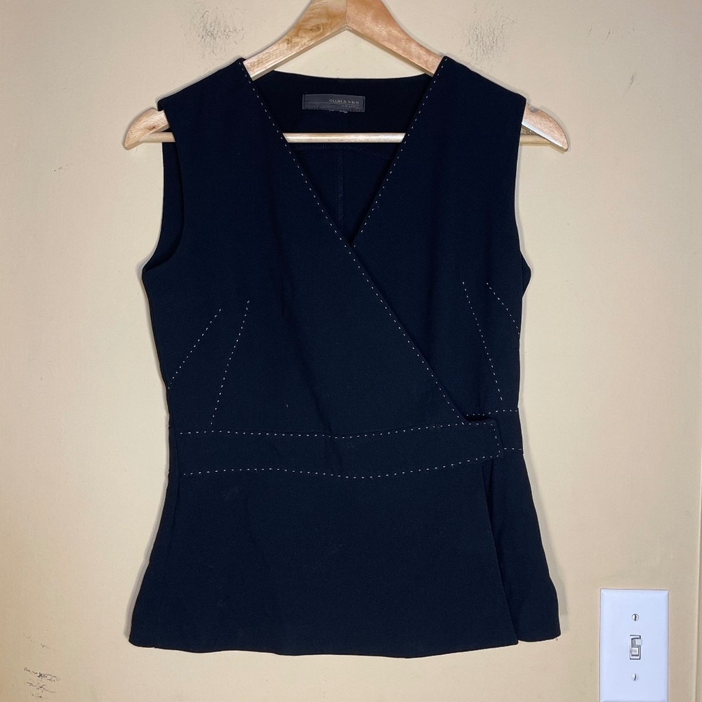 Black Sleeveless Blouse